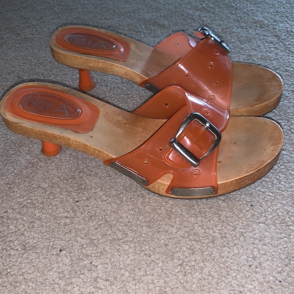 Orange wooden sole kitten heels - Picture 2 of 9